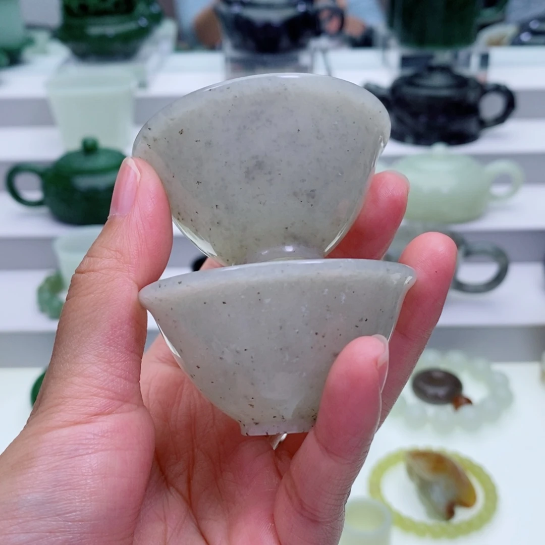 和田玉未镶嵌摆件杯子