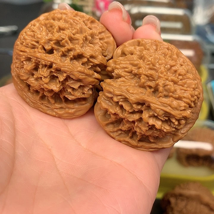 文玩核桃吊坠半****酒44满天星