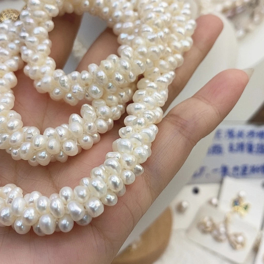 用***8淡水珍珠钛钢颈饰