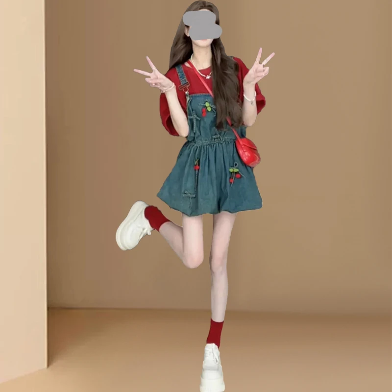 2025年夏季新款法式设计感小众蝴蝶结牛仔背带短裙+樱桃T恤套装