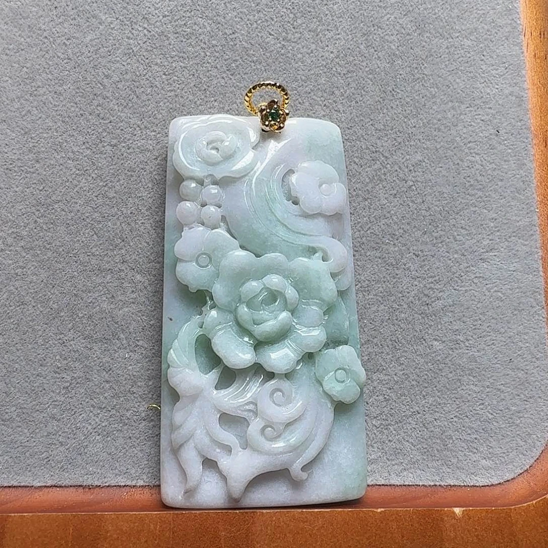吊坠(赠链)未镶嵌翡翠