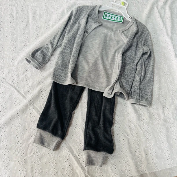 C家灰色满印外套舒服套装