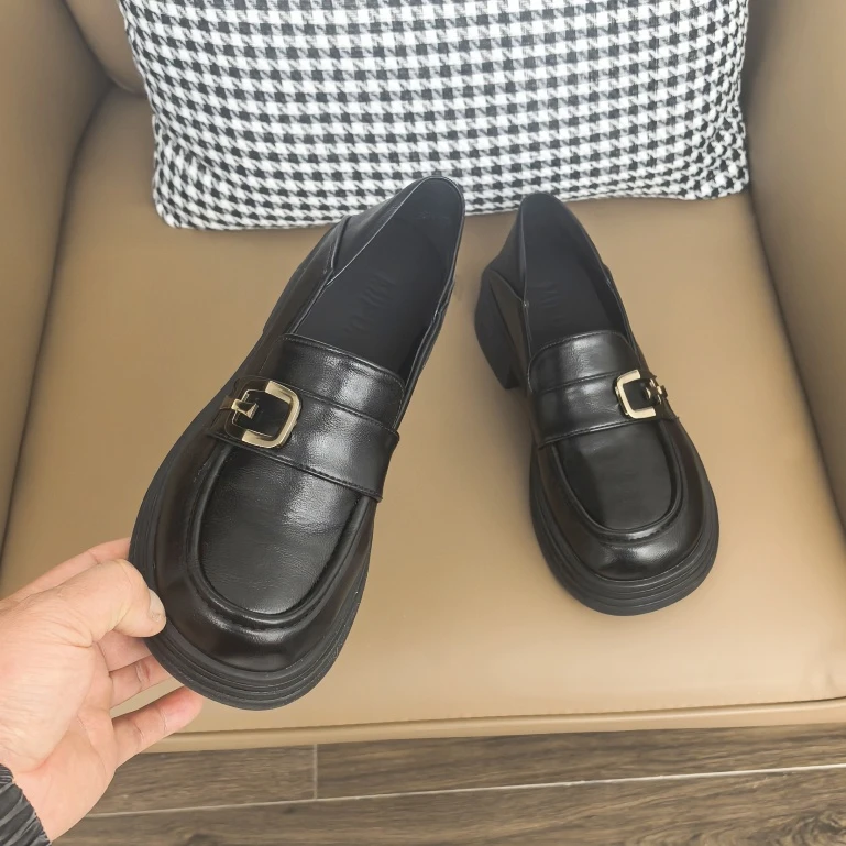 2025年春季新款厚底乐福鞋女方扣学院风黑色小皮鞋百搭一脚蹬单鞋