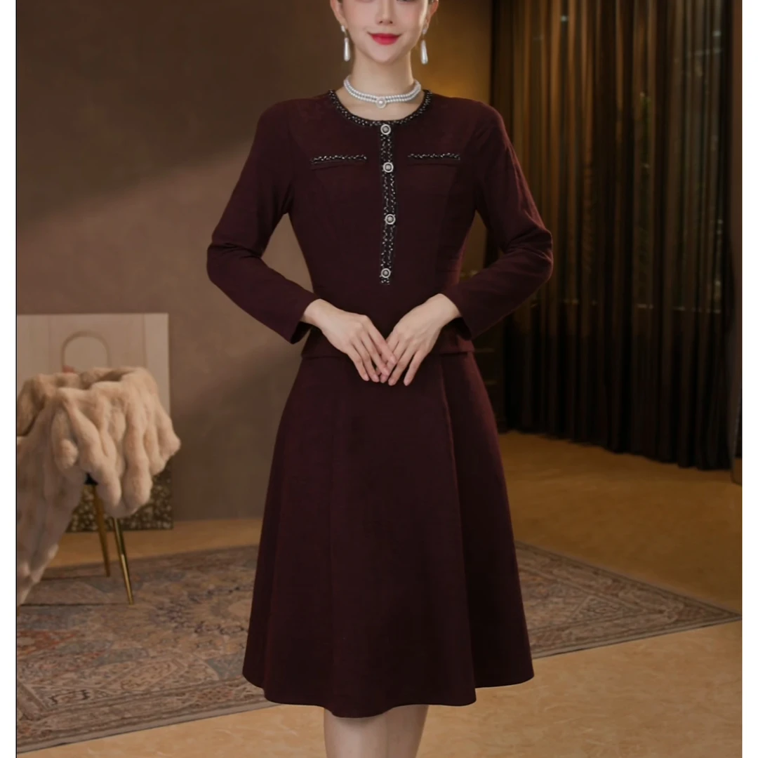 【香妮芬】83552洋气2025秋新款酒红小香风连衣裙女高贵女装长袖裙