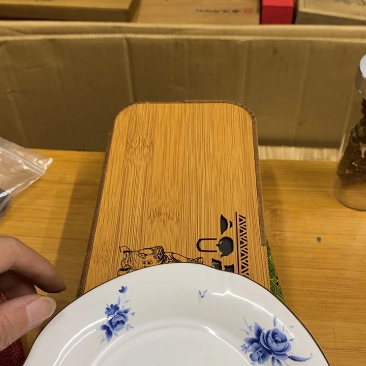 用***0瓷中古工艺品一件