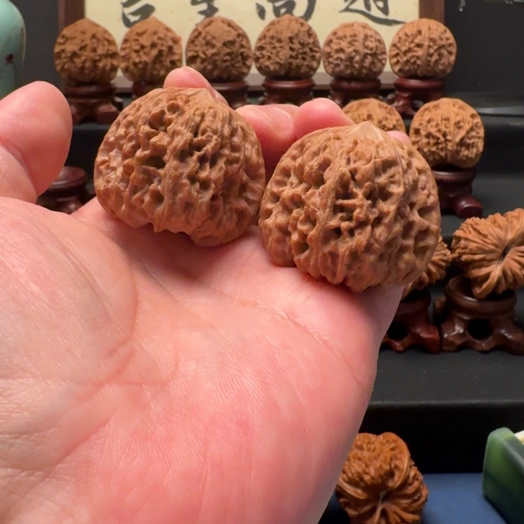 憨***年吊坠文玩核桃一代平谷凹底41