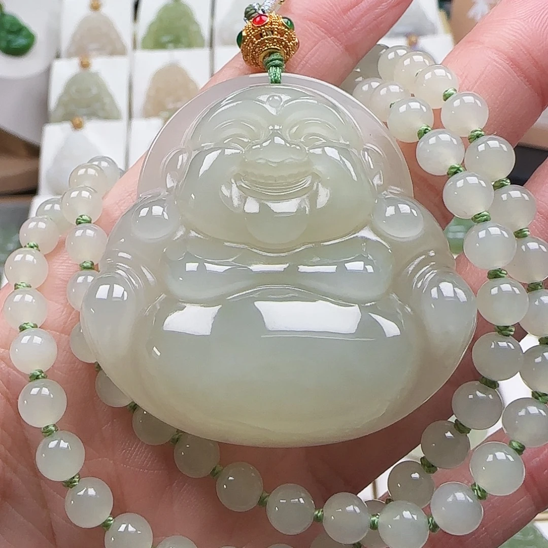 和田玉足金镶嵌颈饰