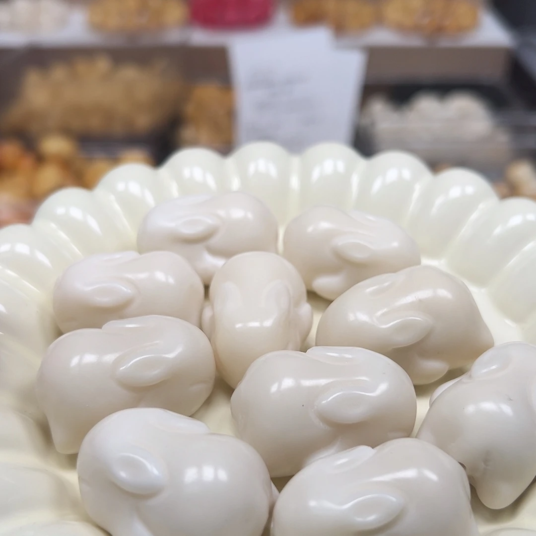手串菩提根/象牙果瑕疵卡34左右白色趴趴兔10颗有裂