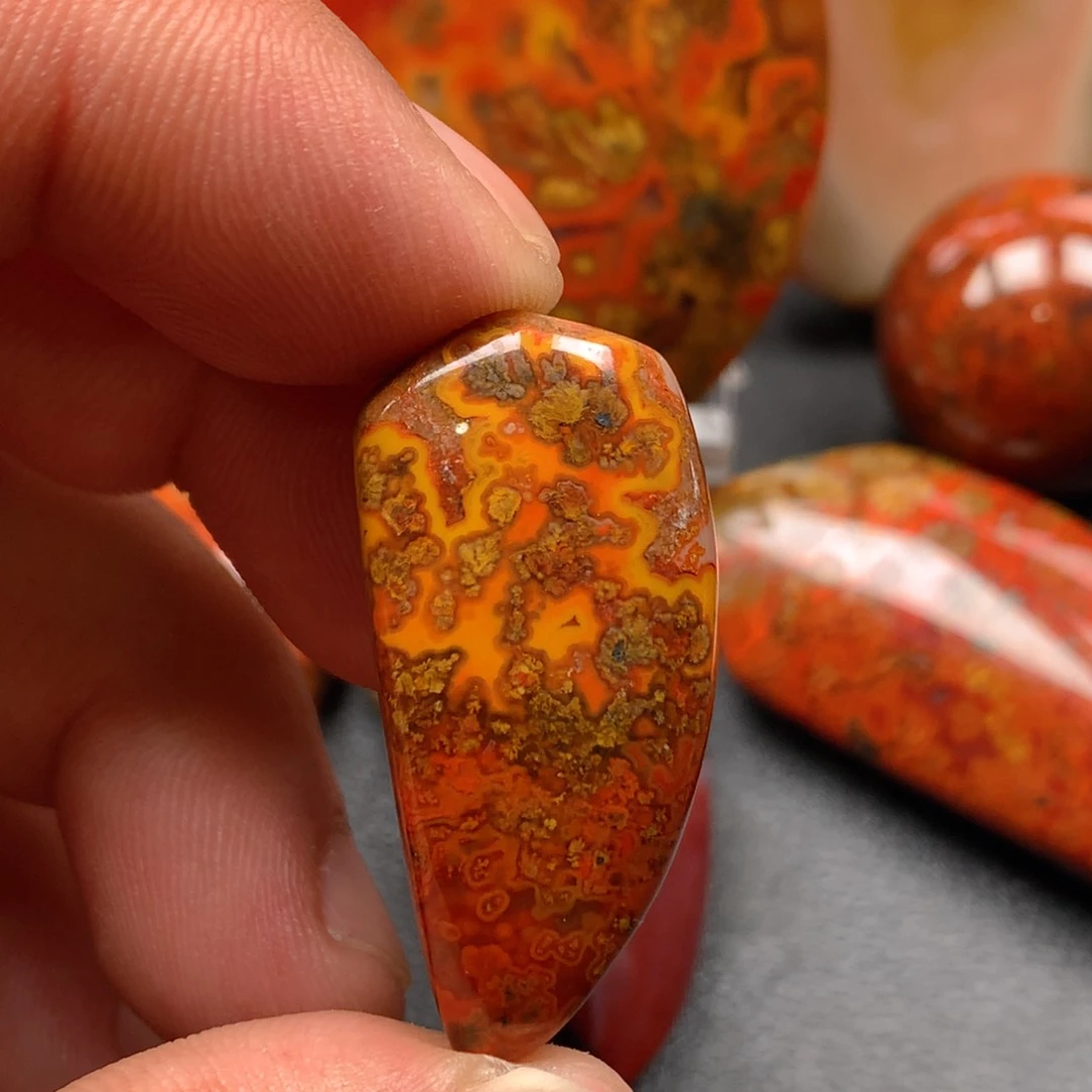 玛瑙/玉髓颈饰未镶嵌个*