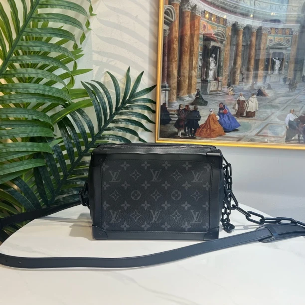 95新 LouisVuitton/路易威登 多宝二奢/07899/黑武士斜挎包