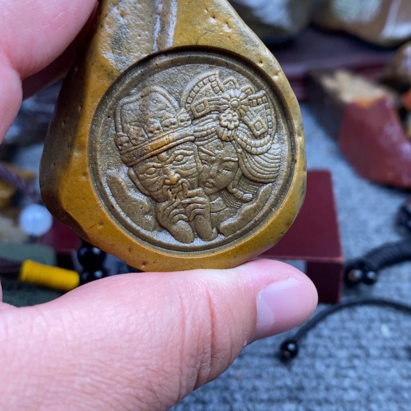 【闪购商品】原石雕刻手把件