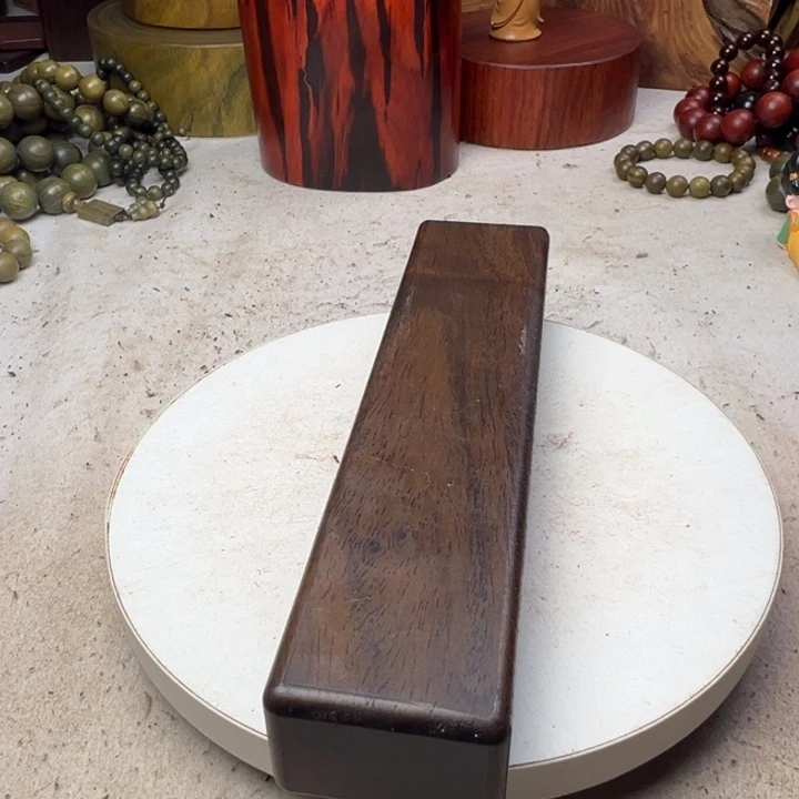 若***水木印尼老黑檀底座摆件