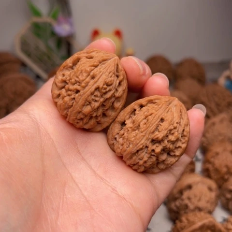 吊坠文玩核桃南疆石手捻