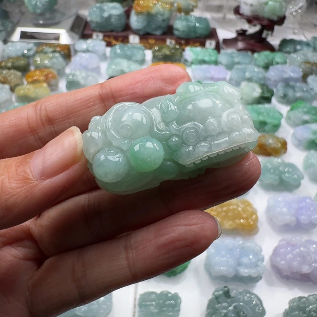 翡翠未镶嵌挂件貔貅