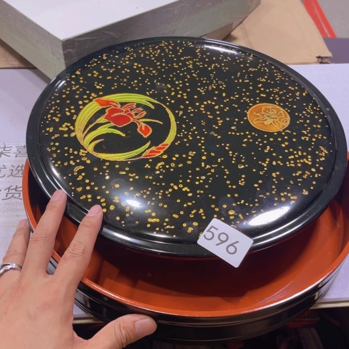 盖碗瓷器的造型和造型也很