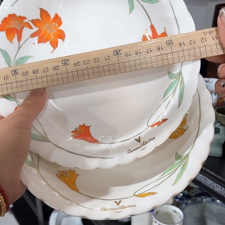 紫泥满二十包邮，瓷片华伦天奴，两只画片不一有牛毛纹边口轻微脱