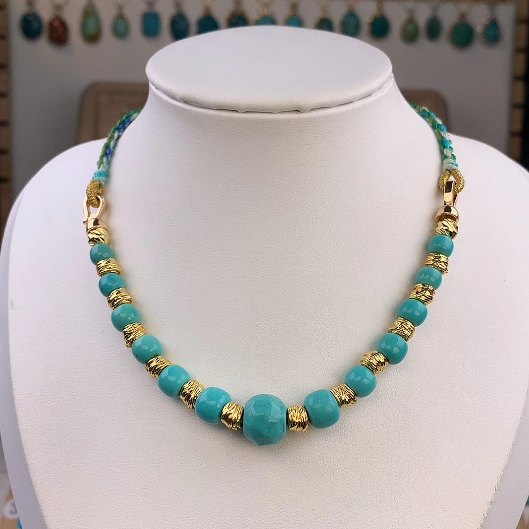 绿松石未镶嵌颈饰