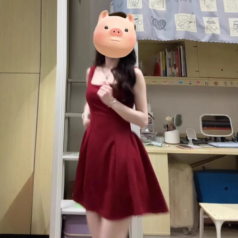 2025新款韩系氛围感红色吊带连衣裙子女夏小个子气质辣妹收腰短裙