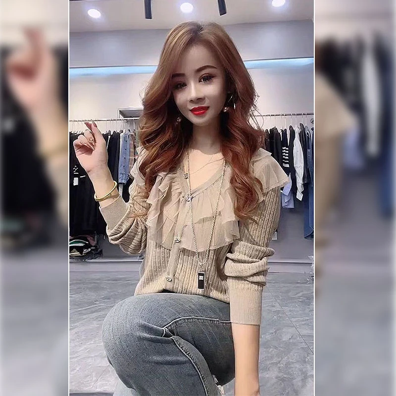 网红蕾丝拼接V领长袖针织衫2025秋冬新款洋气时尚百搭显瘦毛衣ins