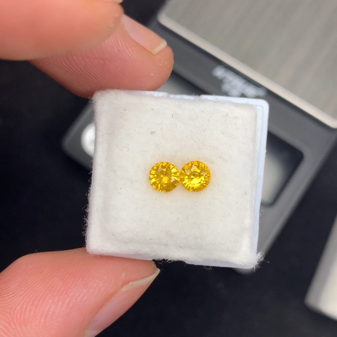 蓝宝石裸石金丝雀1.05ct