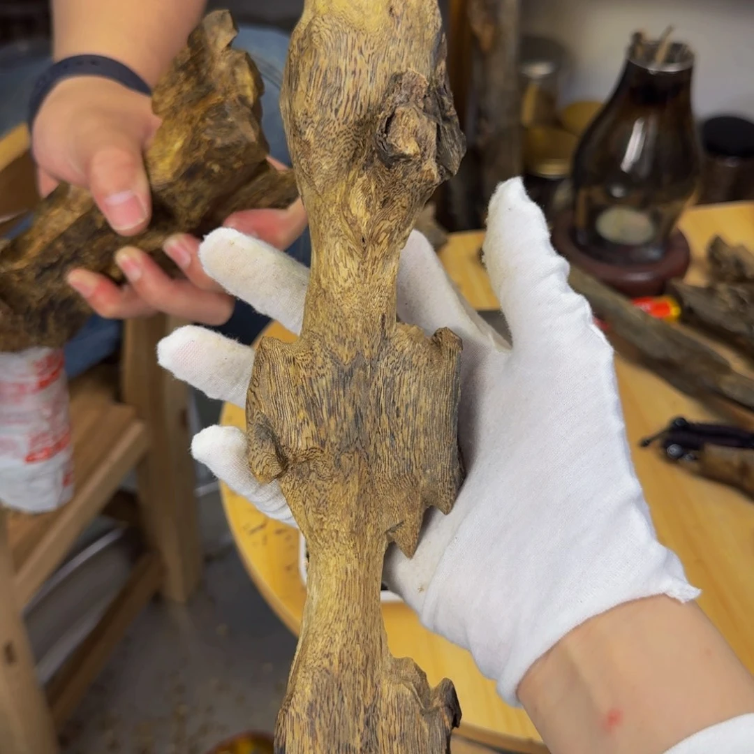 沉香沉香碎屑用****轻海南白棋186克