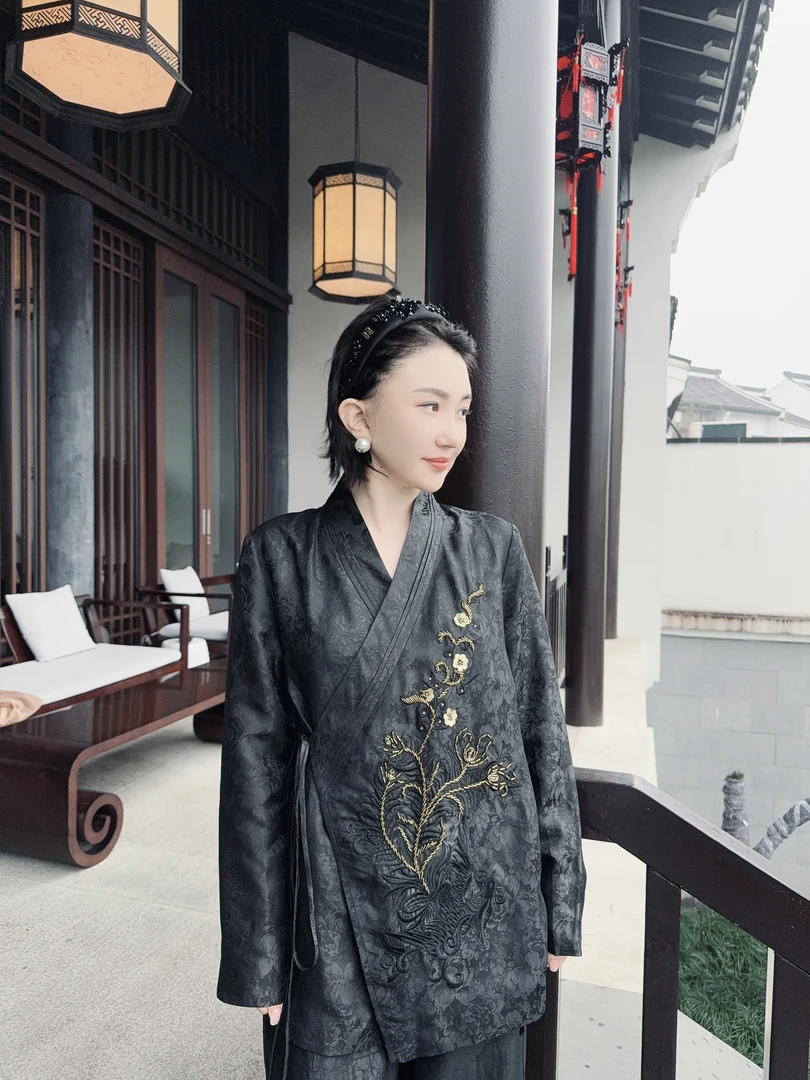 Betty Bairn【夜凤凰 · 香云纱】高端系列桑蚕丝刺绣上衣25B-BW8895