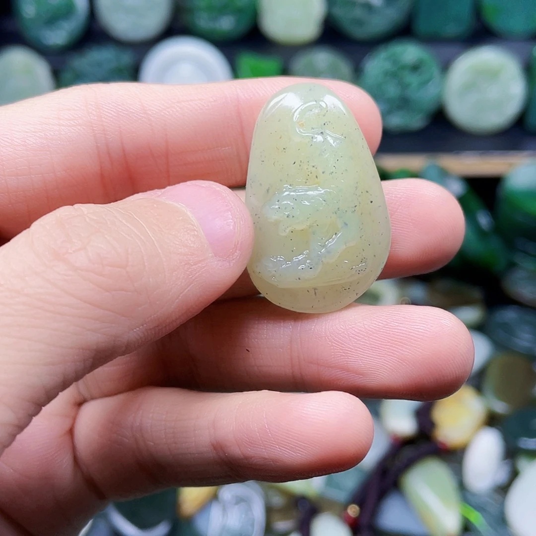 和田玉未镶嵌珠宝半成品