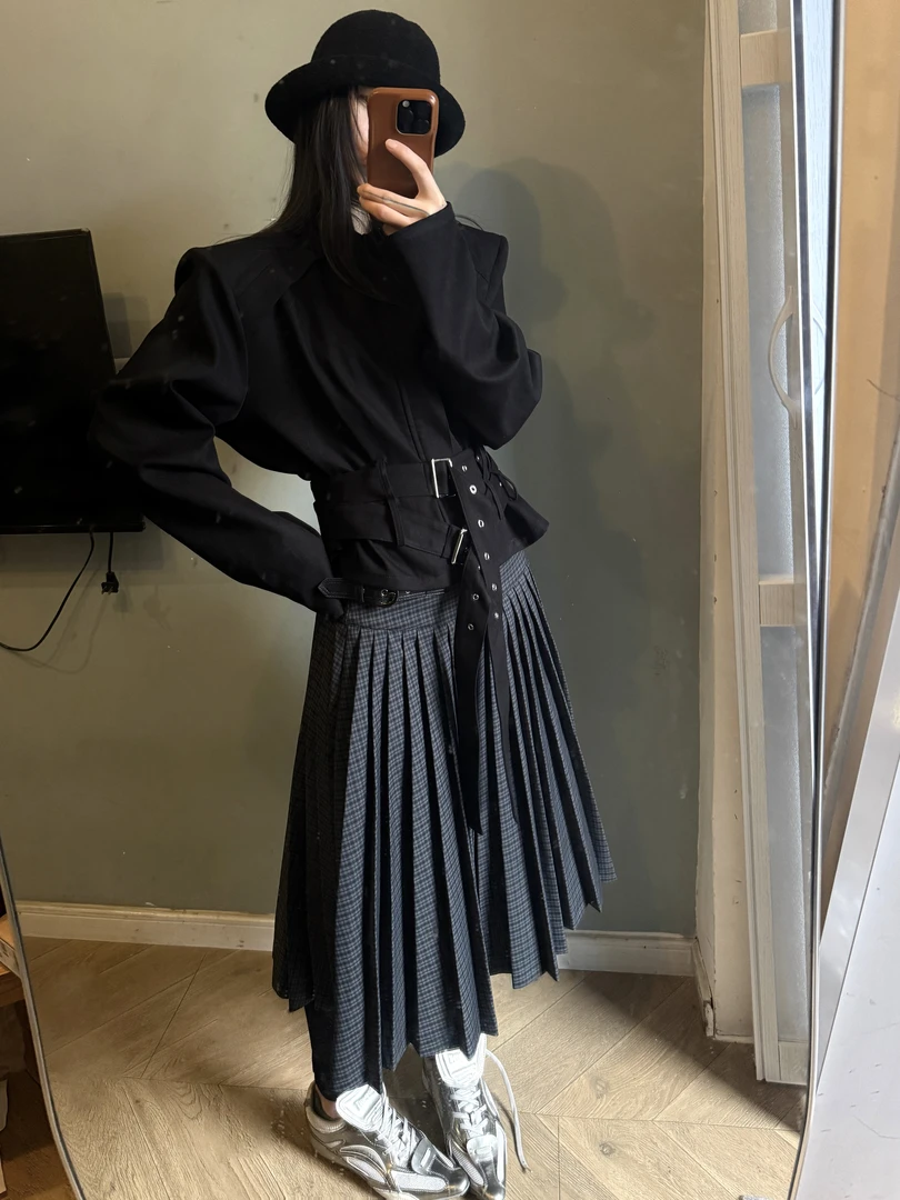 欧货小众设计收腰比例显瘦精致外套