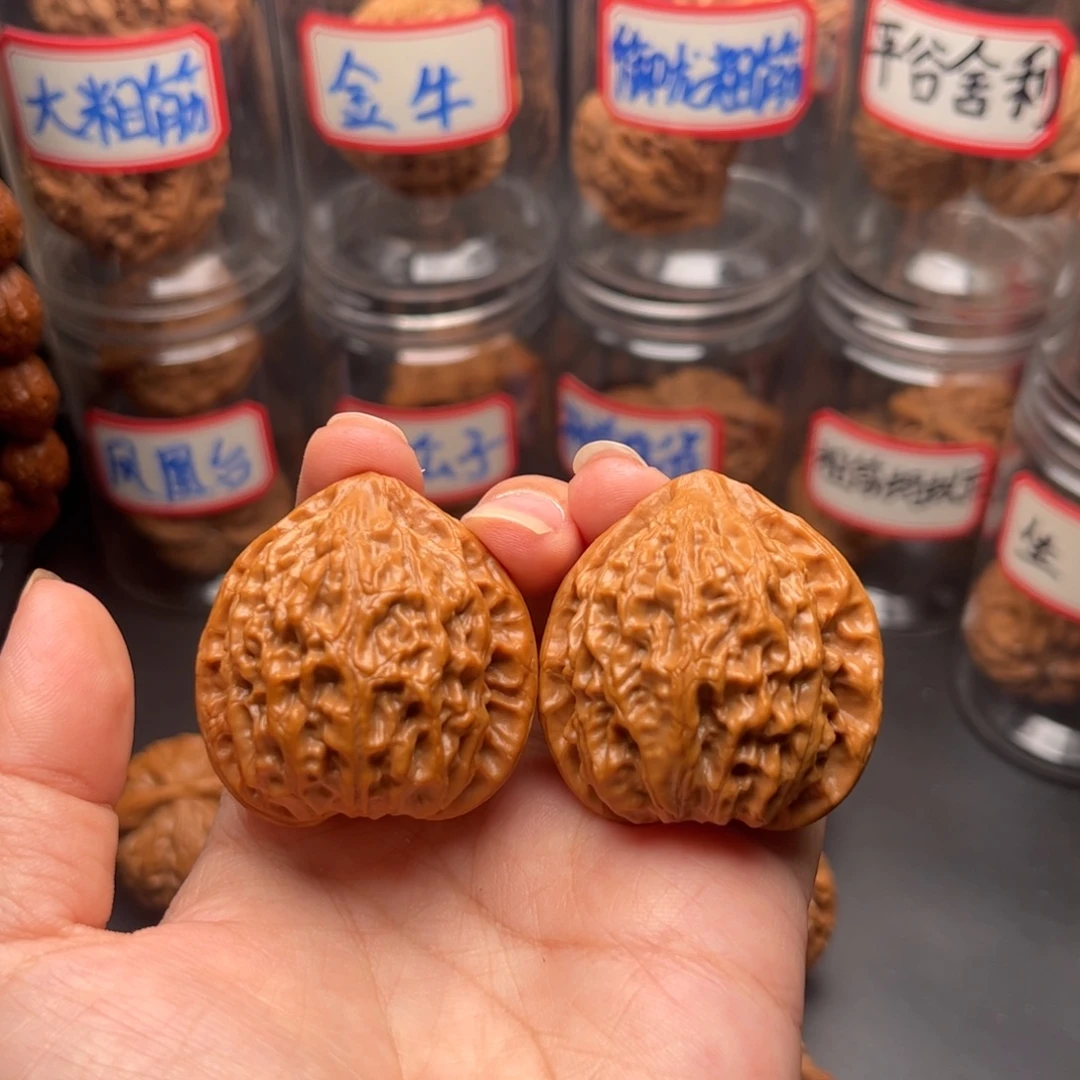 把件文玩核桃金牛38