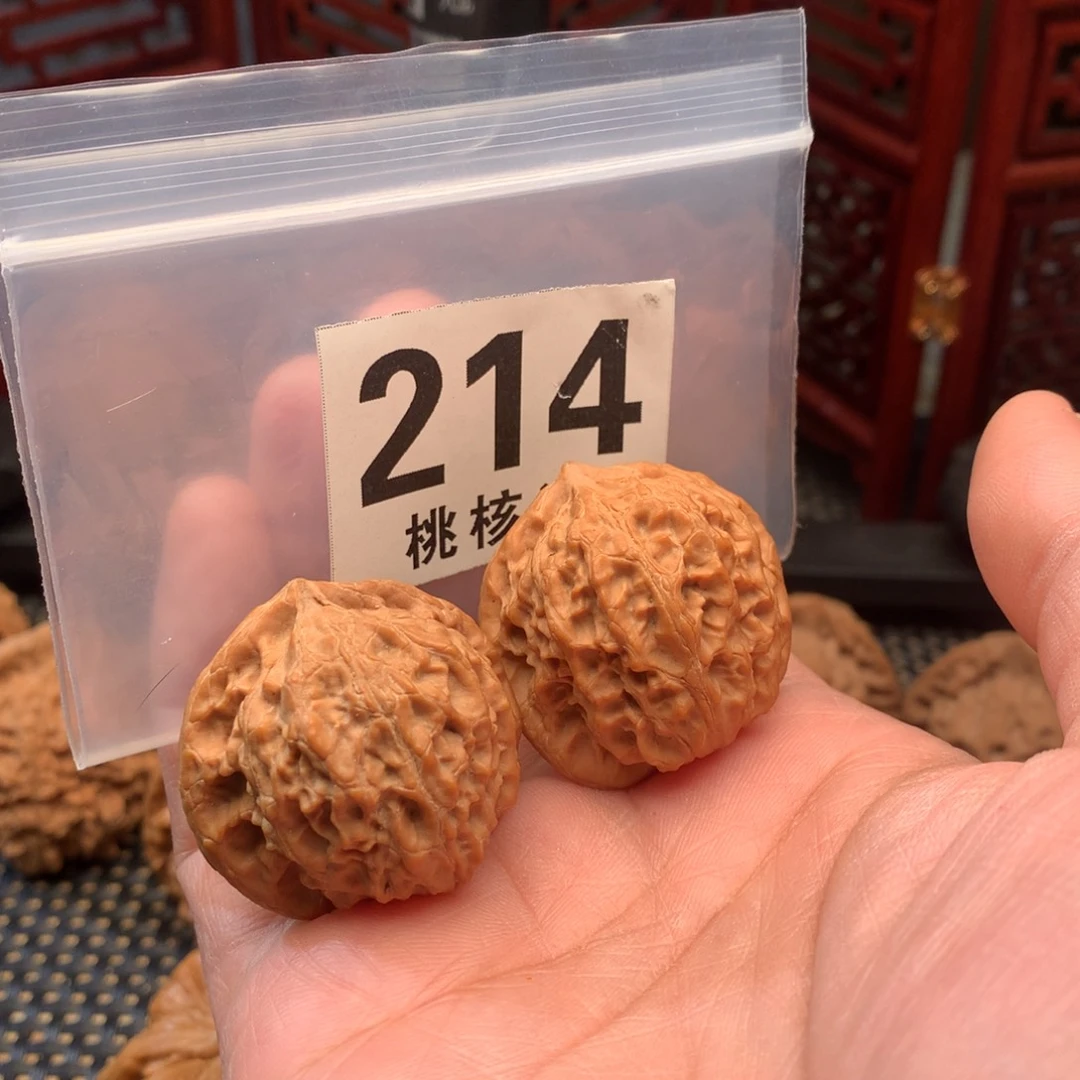 文玩核桃把件只**路野生34