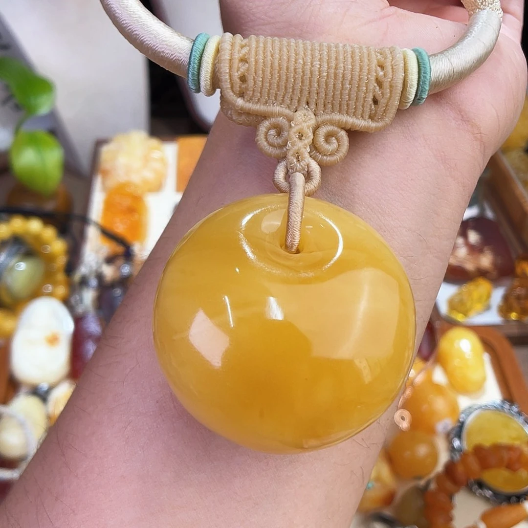 H****未镶嵌琥珀珠宝奇石