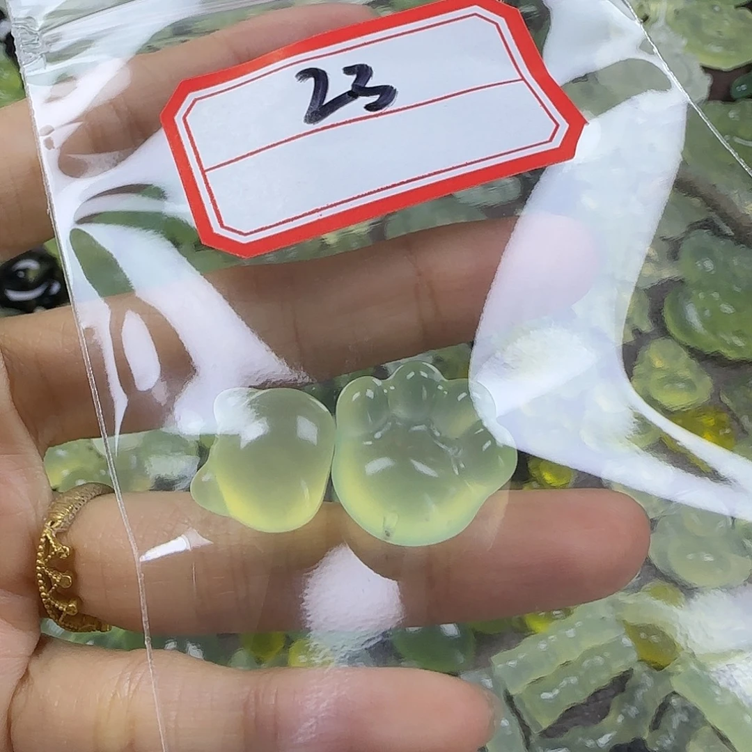 悦****蛇纹石玉未镶嵌颈饰