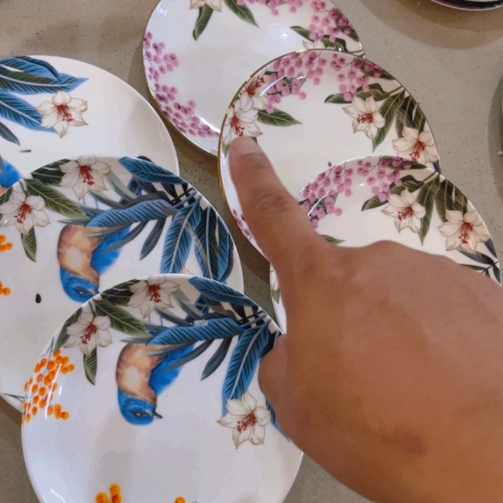 瓷片六寸浅碟六个瑕疵