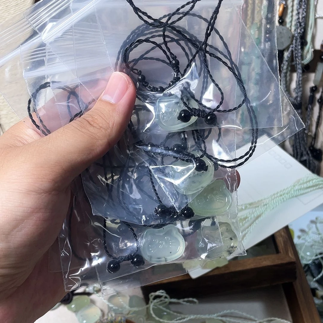蛇纹石玉合金颈饰