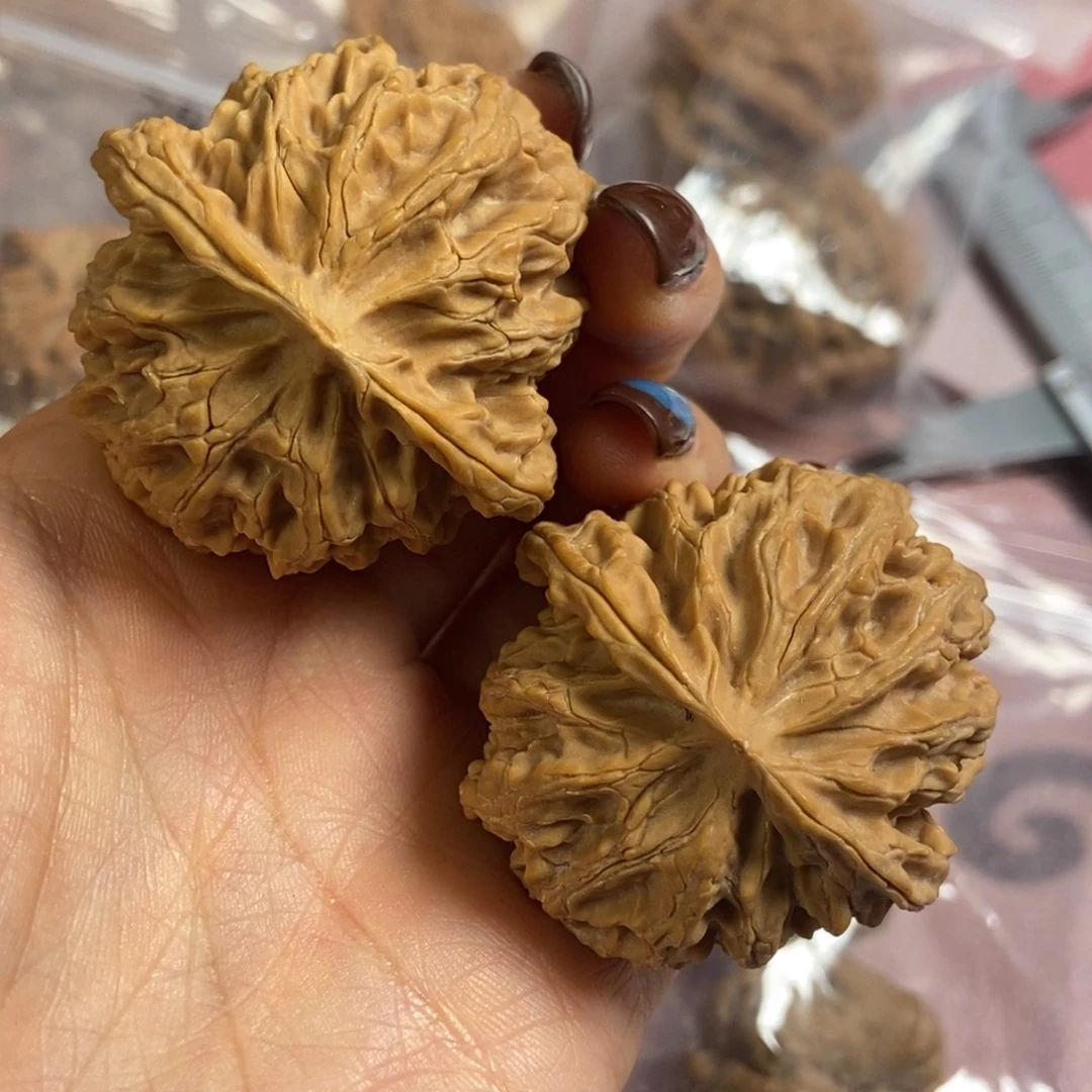 文玩核桃吊坠40苹果园99