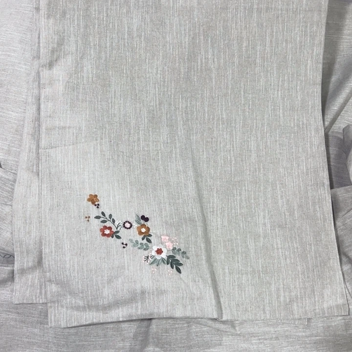 慎***言亚麻马正身毛六里香枕套一对111