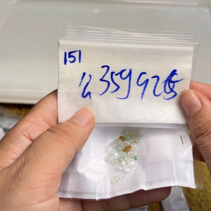 定制翡翠未镶嵌不退