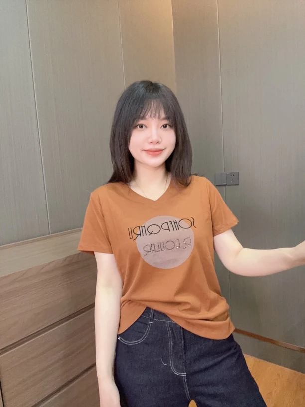 御妍婷圆形亮钻字母短袖显瘦V领正肩t恤女百搭弹力新款上衣B03