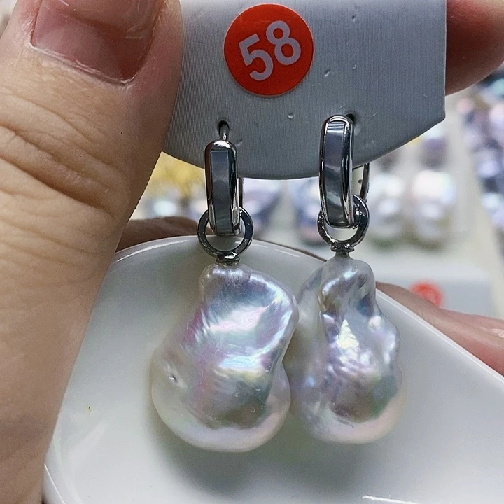银S925镶嵌耳饰淡水珍珠