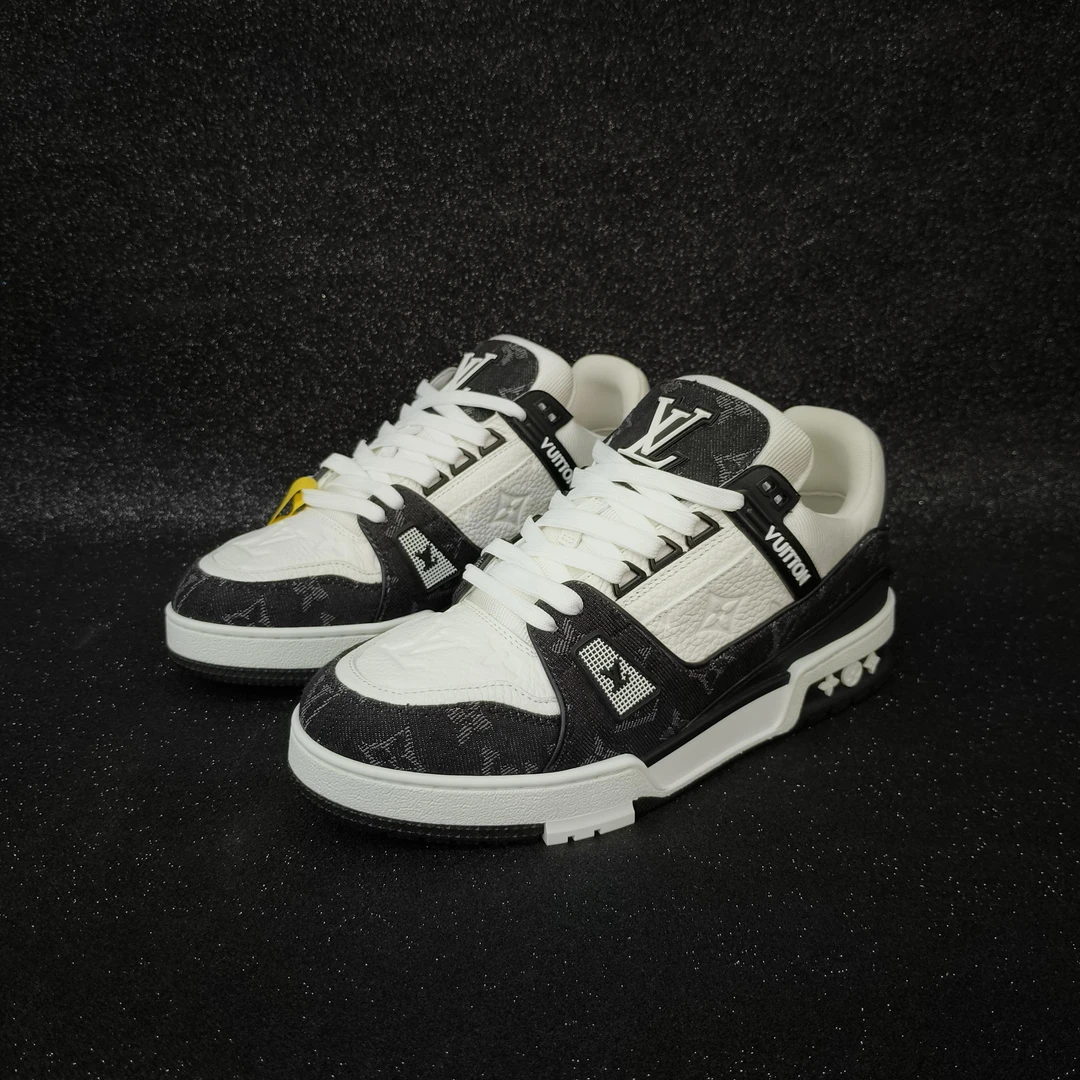 未使用 LouisVuitton/路易威登 35.5码/黑白牛仔trainer潮鞋