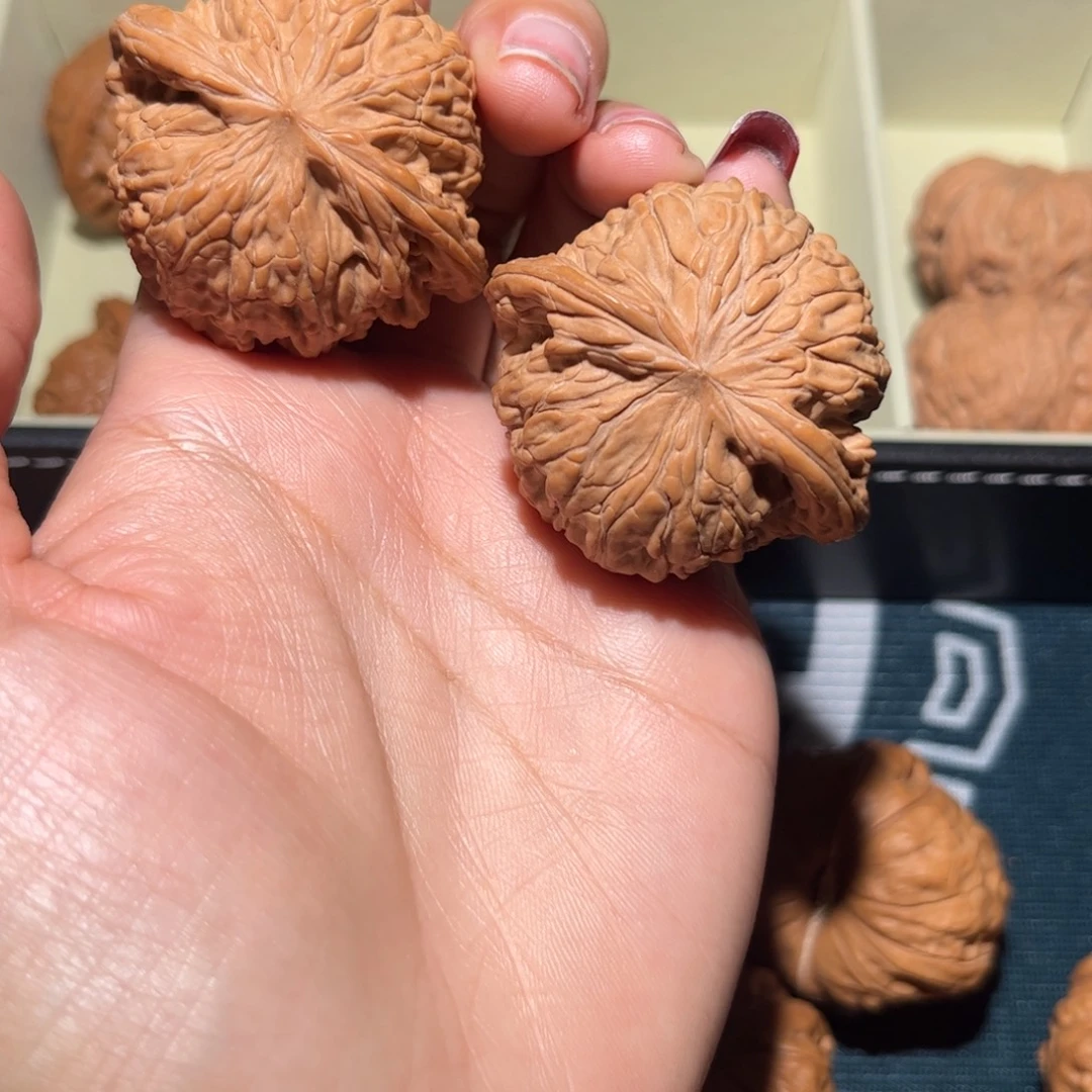 东***声文玩核桃吊坠磨盘43