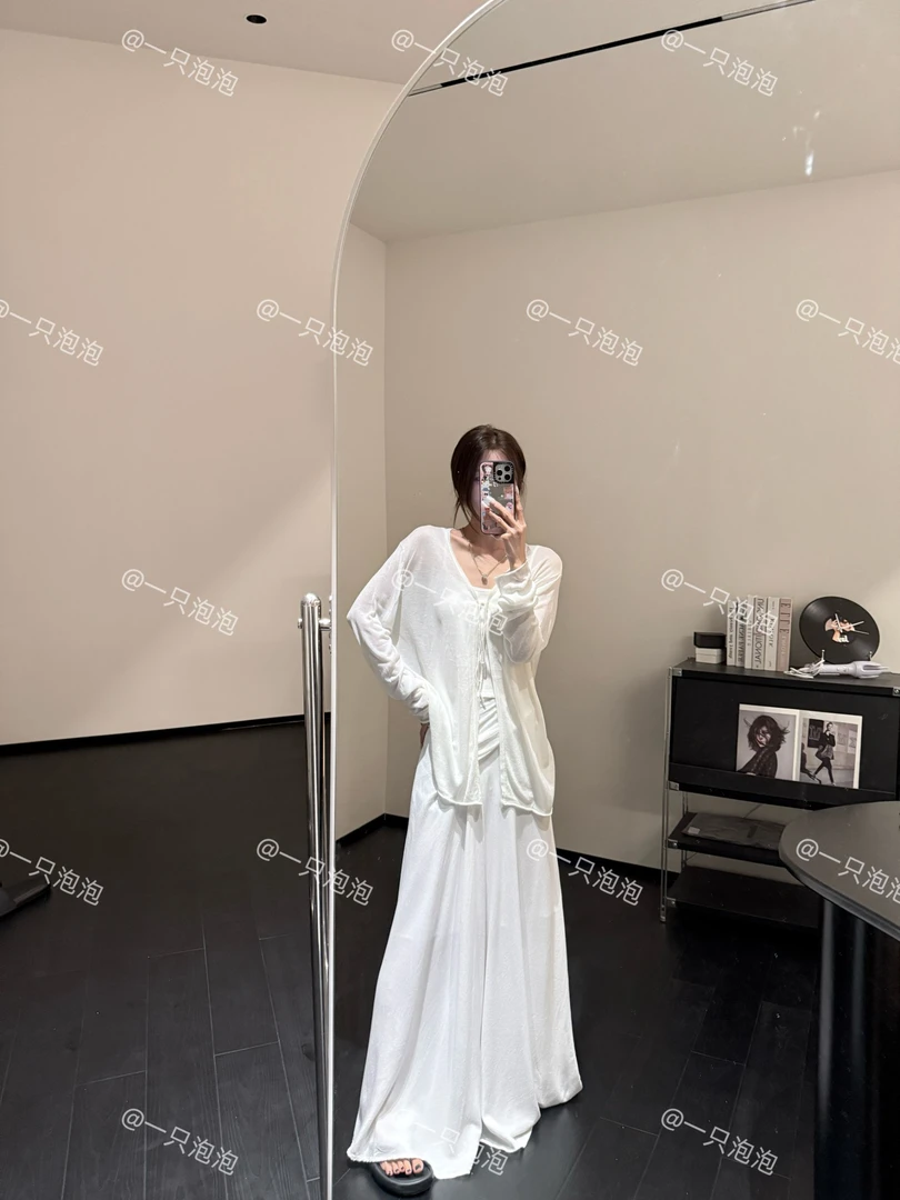 泡泡 studio 【云感 V领小衫】 莱赛尔+亚麻 夏季设计感V领抽褶上衣