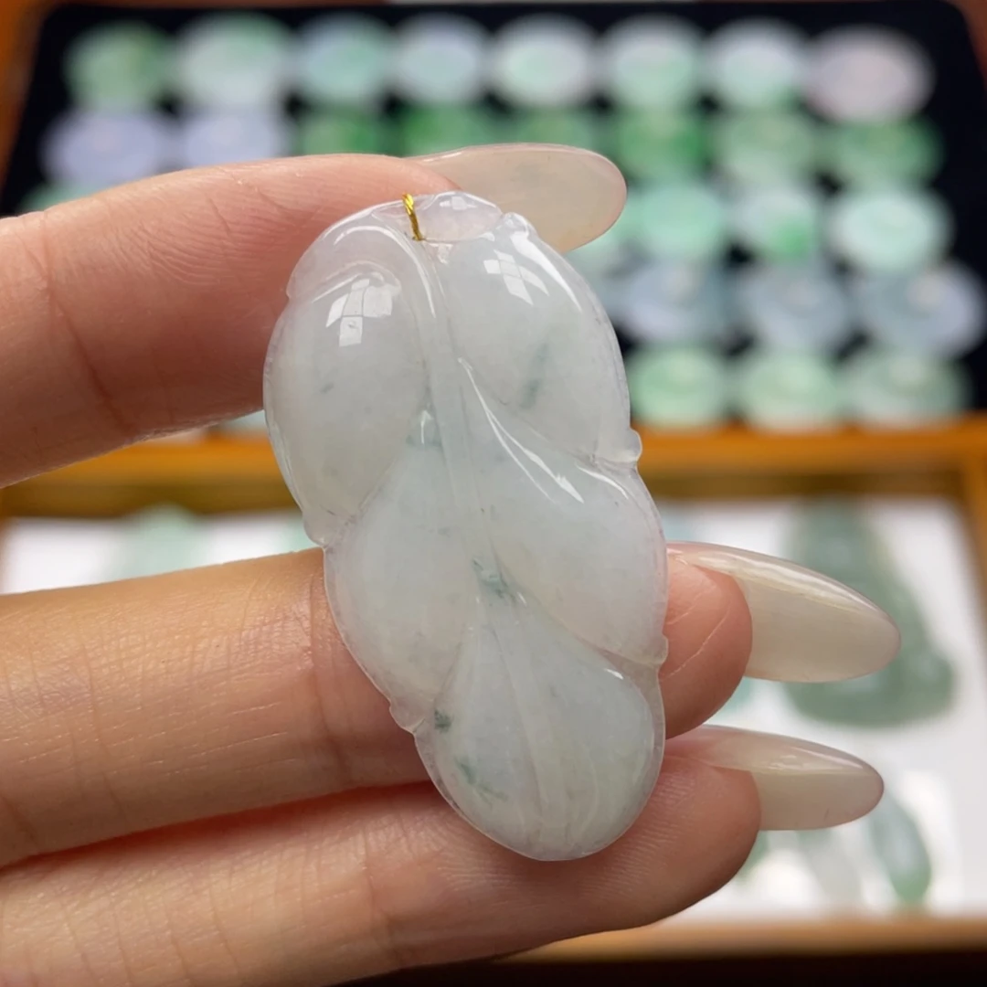 颈饰未镶嵌翡翠叶子