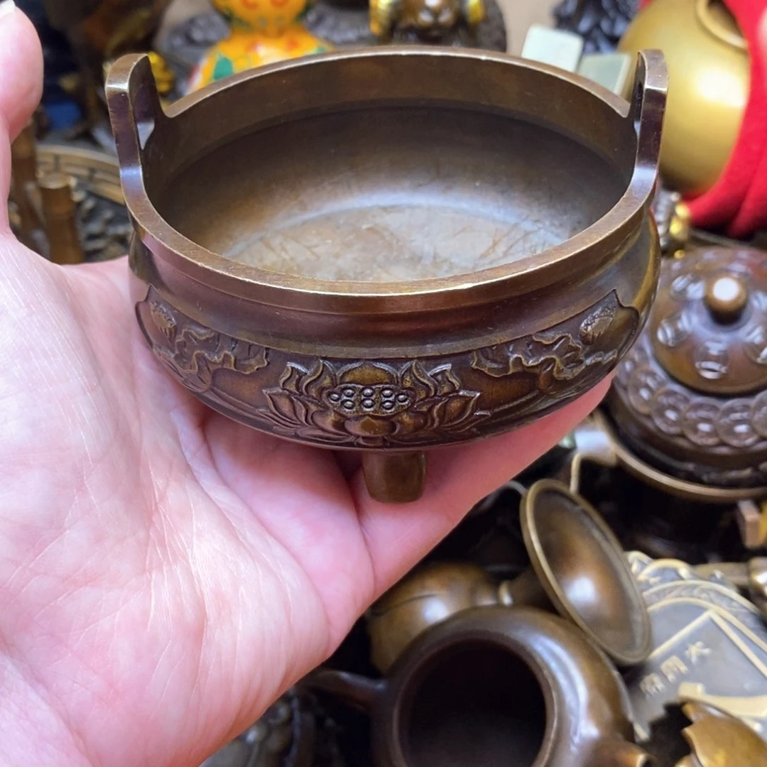 铜器摆件做工精良