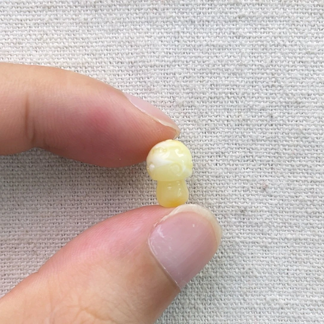琥珀未镶嵌珠宝奇石蘑菇