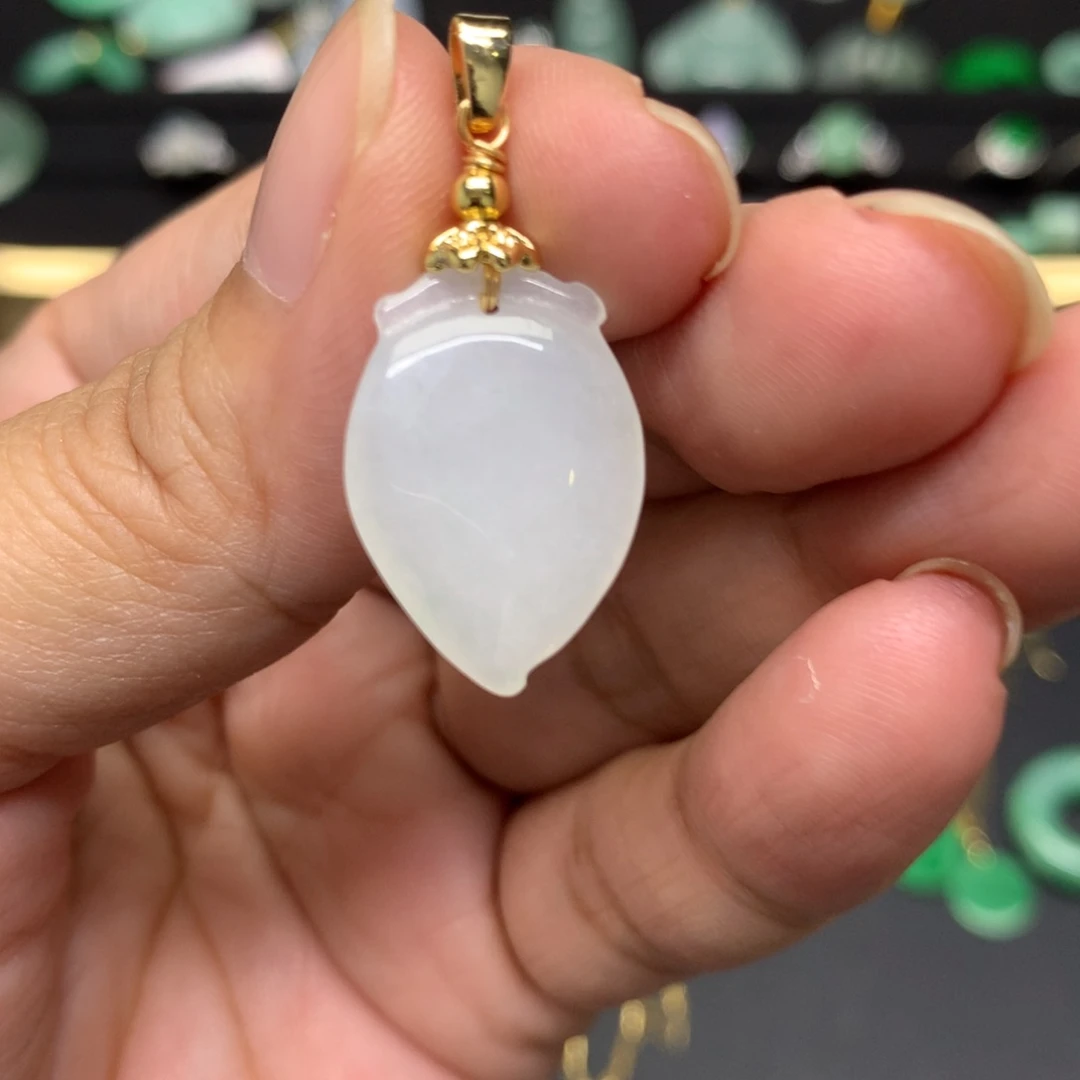 吊坠(不含链)未镶嵌翡翠有纹裂