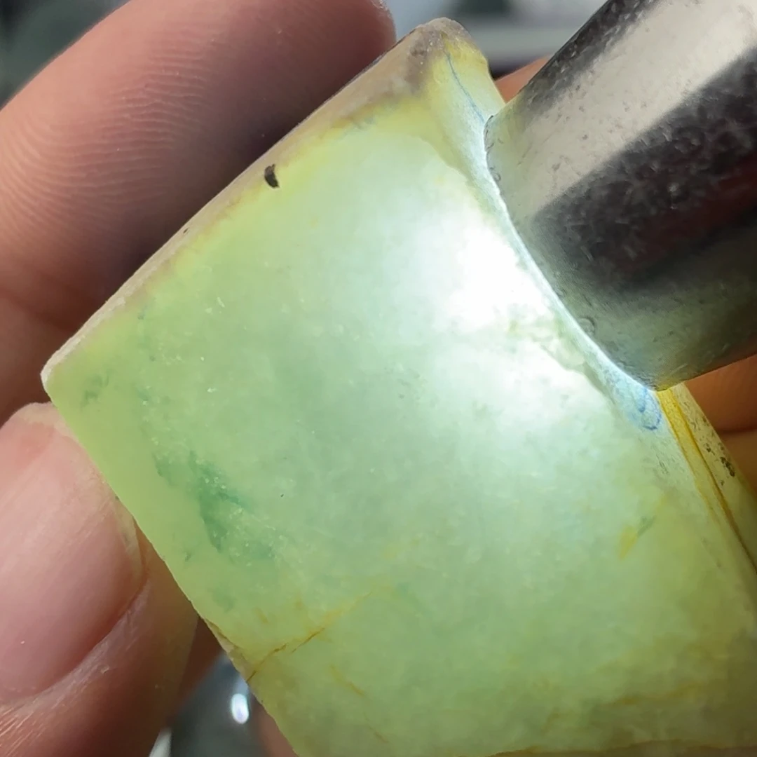定制翡翠未镶嵌天然缅甸翡翠a货高糯化打底边角料