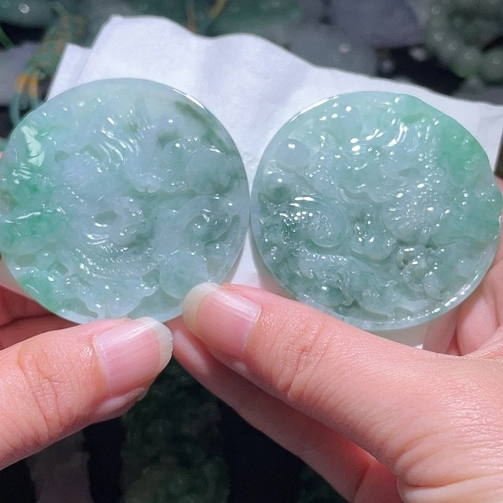 颈饰未镶嵌翡翠天