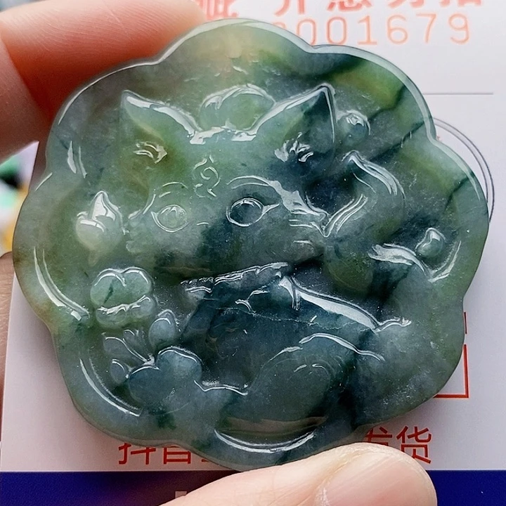 吊坠(不含链)未镶嵌翡翠