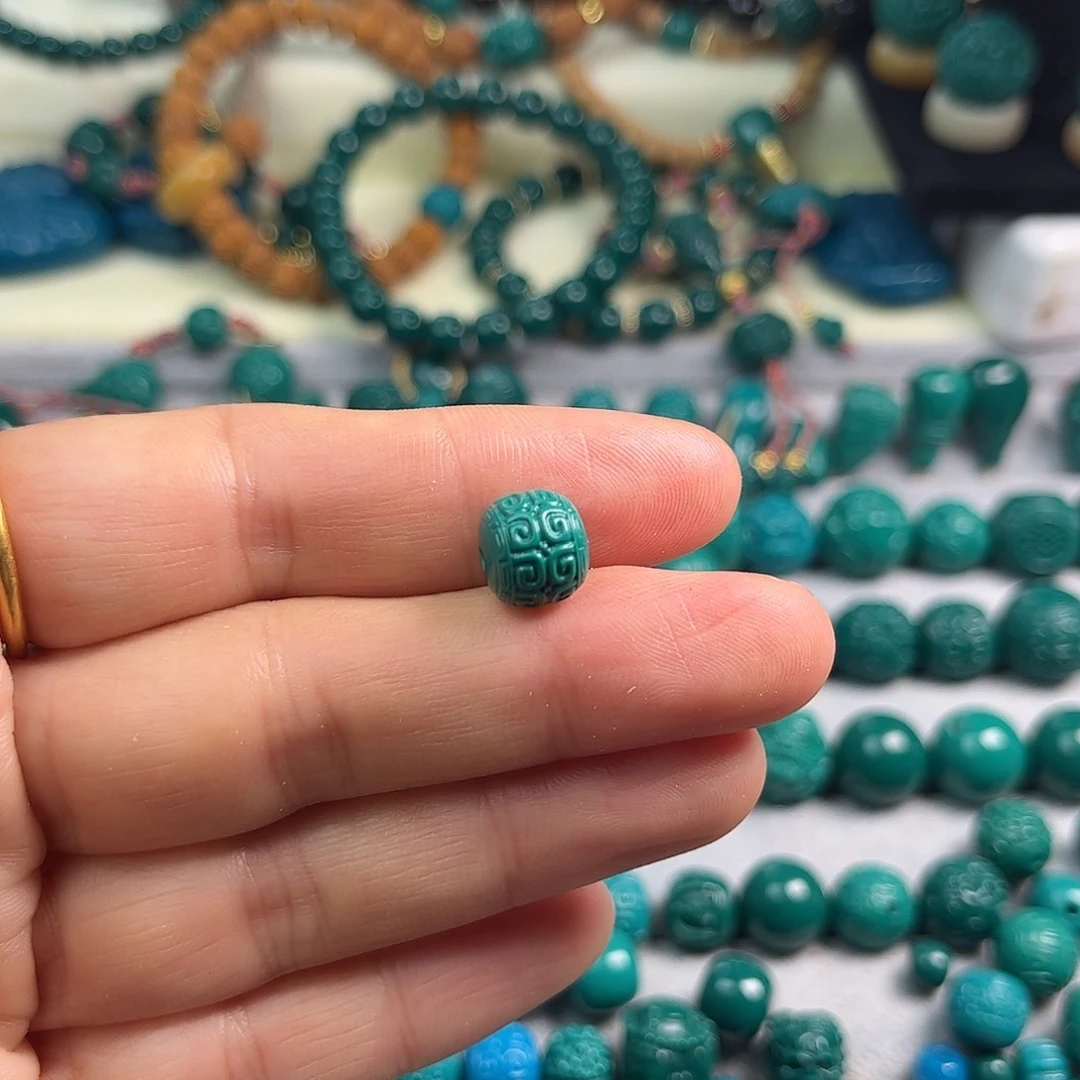 琉璃手工艺品M****?1.0老油绿回纹老型一个